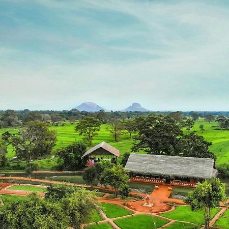 Отель Ayurvie Sigiriya - Ayurvedic Retreat By Thema Collection Экстерьер фото